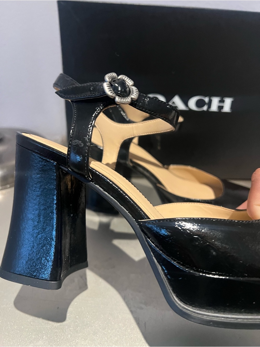 Coach tea rose pump Platform Mary Jane Heels with Floral Buckle - Picture 2 of 7